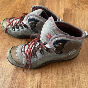 Women Timberland size 7.5 Genuine leather unique